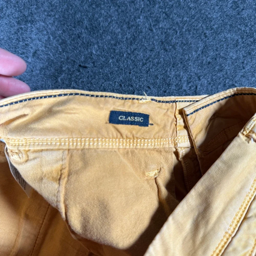 American Eagle Next Level Flex Classic Chino Shorts Yellow Mens 32
